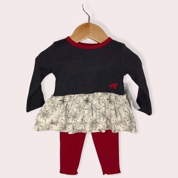 NWT Burt's Bees Baby pants set Christmas outfit snowflakes size 0-3 months - Picture 1 of 10